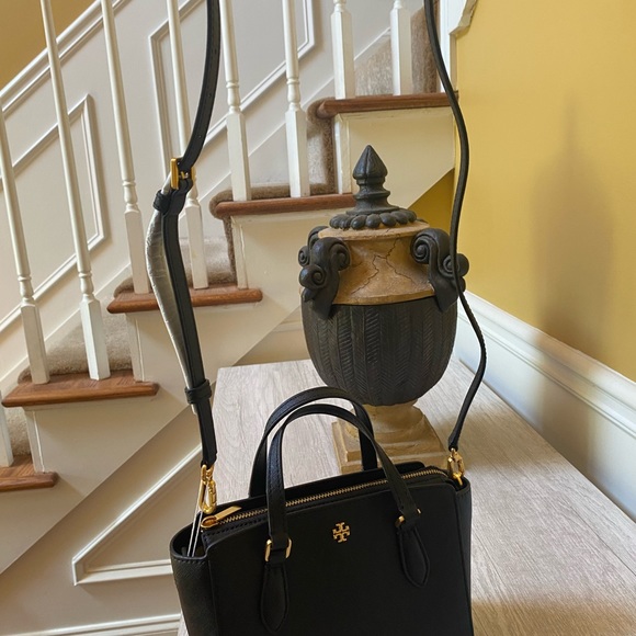 NWT TORY BURCH EMERSON MINI TOP ZIP TOTE BLACK LEATHER CROSSBODY SATCHEL SOLD‼️ - Picture 4 of 10